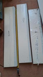 Witte kunststof vensterbanken, mat -- Bijna Gratis, Ophalen, Gebruikt, Minder dan 25 mm, Plank