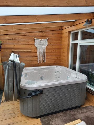Jacuzzi Dimension one spa 5 persoons beschikbaar voor biedingen