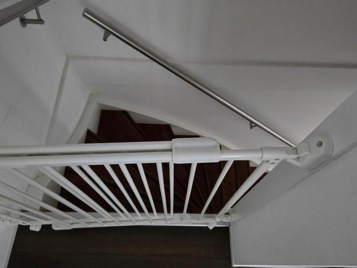 Traphekje(Prenatal) uitschuifbaar (van 79cm tot 1.24mtr)!!, Kinderen en Baby's, Traphekjes, Zo goed als nieuw, Aluminium, 100 tot 115 cm