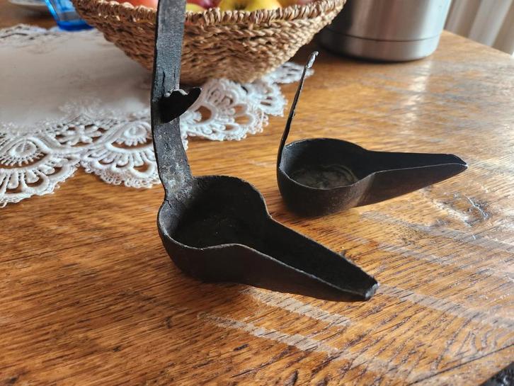 Antieke Gesmeed IJzeren Olielampen - Set van 2, Antiek en Kunst, Antiek | Lampen, Ophalen of Verzenden