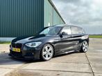 BMW 116i M Sport High Executive Aut. 2015, Auto's, BMW, 4 cilinders, Alcantara, Zwart, 1200 kg