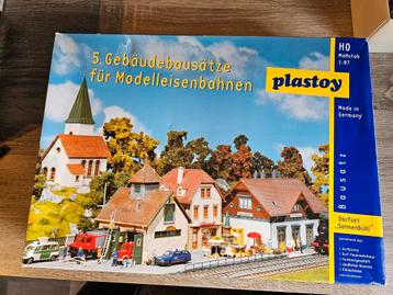 Plastoy Dorpsset Sonnenbuhl HO spoor trein 1:87 beschikbaar voor biedingen