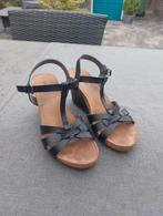Zwarte leren sandalen maat 38, Ophalen of Verzenden, Zo goed als nieuw, Schoenen