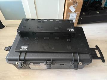 Vertex FX Tour Compact Pedalboard + TC2 Riser + Accesoires beschikbaar voor biedingen
