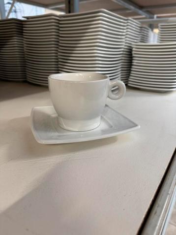 65x cappucchino mok met schotel beschikbaar voor biedingen