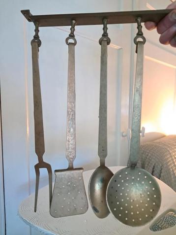 Vintage Koperen Keukengerei Set beschikbaar voor biedingen