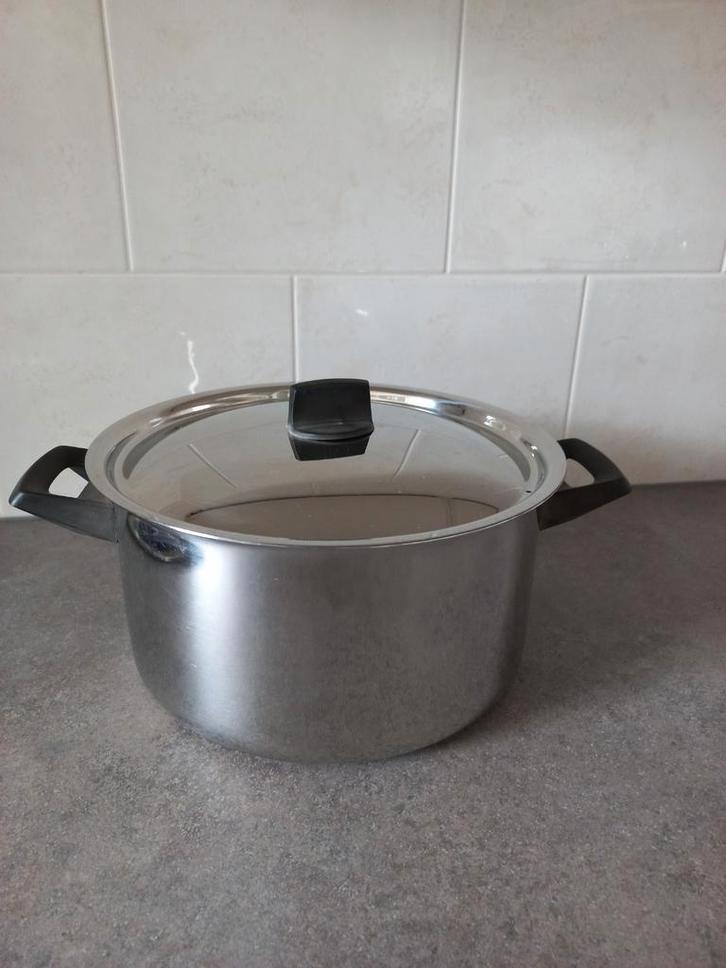 Zeer nette BK soeppan., Huis en Inrichting, Keuken | Potten en Pannen, Gebruikt, Kookpan of Snelkookpan, Rvs, Ophalen of Verzenden