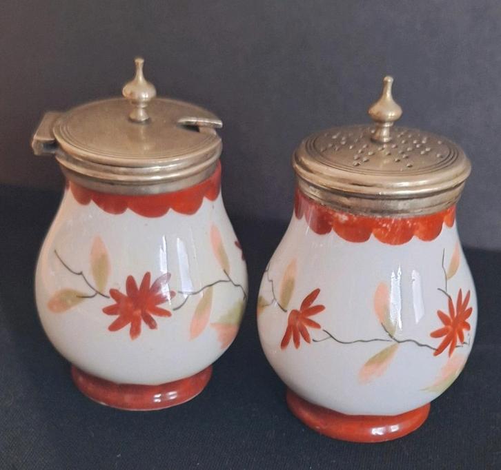 Vintage zout en peperstel met Bloemenmotief, Antiek en Kunst, Antiek | Keramiek en Aardewerk, Ophalen of Verzenden