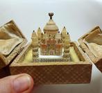 19e Eeuws alabaster Taj Mahal miniatuur in reisdoosje, Antiek en Kunst, Ophalen of Verzenden