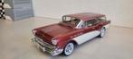BOS 1957 Buick Century Caballero Estate Wagon, Hobby en Vrije tijd, Modelauto's | 1:18, Ophalen of Verzenden, Zo goed als nieuw