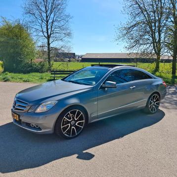 Mercedes-Benz Coupe inruil kleine nette auto mogelijk  beschikbaar voor biedingen