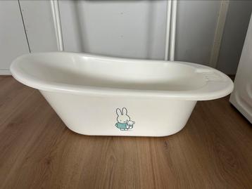 Babybadje Nijntje met standaard beschikbaar voor biedingen