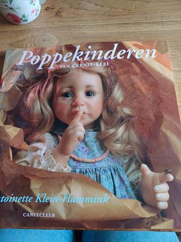 Poppekinderen van Cernit Klei - Antoinette Klein Hammink beschikbaar voor biedingen