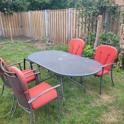 metalen tuinset, tuintafel, 4 tuinstoelen en krukje, Tuin en Terras, Tuinsets en Loungesets, Gebruikt, Tuinset, Overige materialen