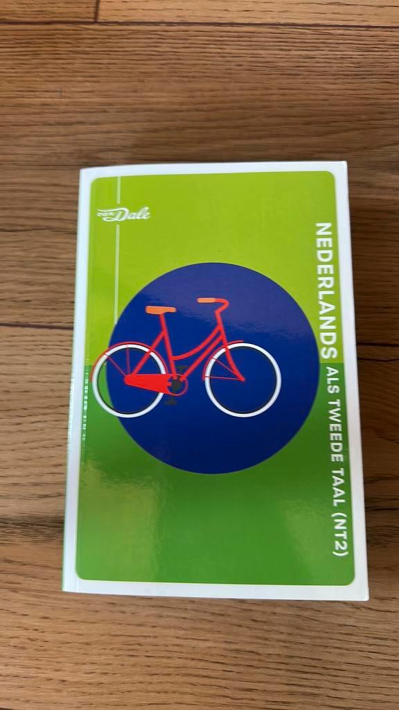 Van Dale pocketwoordenboek Nederlands als tweede taal (NT2), Boeken, Woordenboeken, Zo goed als nieuw, Nederlands, Van Dale, Ophalen of Verzenden