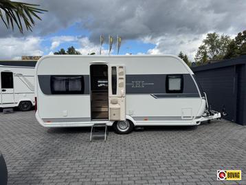 Hobby De Luxe 460 UFE Met Mover! beschikbaar voor biedingen