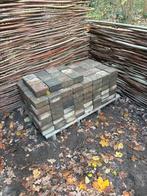 14x14cm cobblestones. 204 stuks. Gratis, Ophalen of Verzenden, Beton, Klinkers