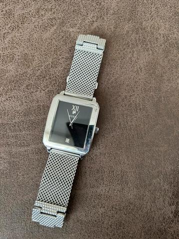Guess horloge beschikbaar voor biedingen