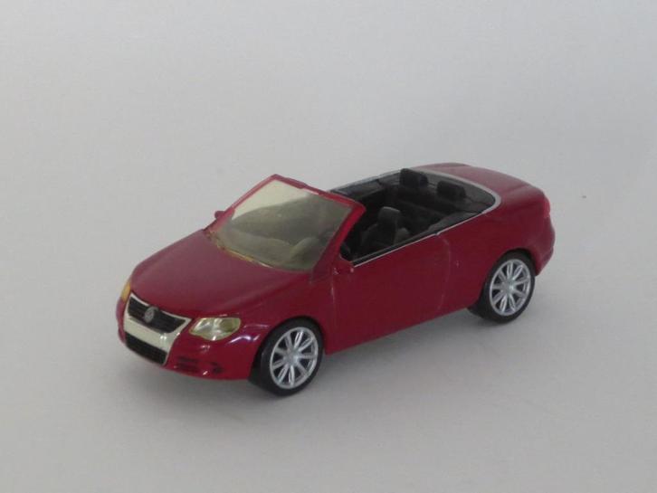 Bordeaux-rode VW Eos, Norev, 1:64, izgst, Hobby en Vrije tijd, Modelauto's | Overige schalen, Gebruikt, Auto, Ophalen of Verzenden