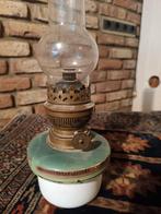 Oude Petroleumlamp met Groene Voet, Ophalen of Verzenden