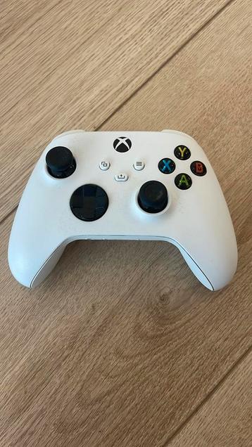 Xbox Series controller + kabel beschikbaar voor biedingen