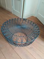 Mooie blauwe metalen salon tafel, Zo goed als nieuw, Minder dan 50 cm, Rechthoekig, 50 tot 100 cm