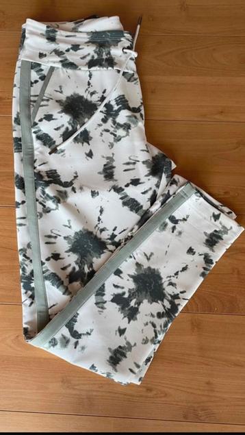 Als nieuw Zizo travel broek. Maat 40. Wit met groen. beschikbaar voor biedingen