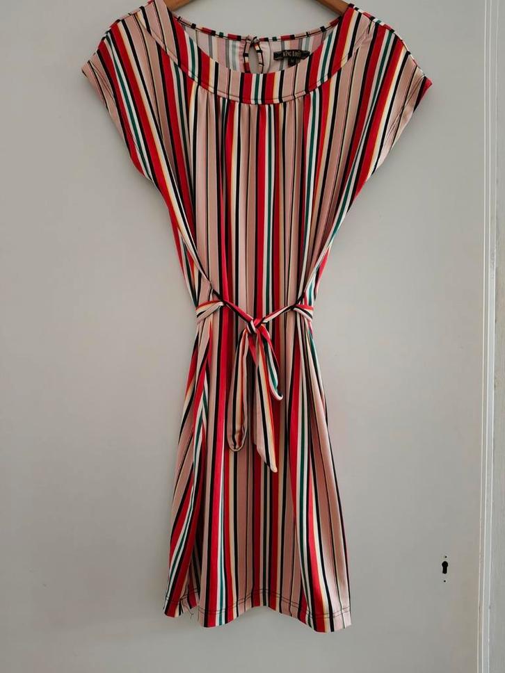 King Louie M Mira striped dress roze rood zomerjurk mt. 38, Kleding | Dames, Jurken, Zo goed als nieuw, Maat 38/40 (M), Rood, Boven de knie
