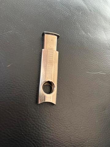 Retro vintage sigarensnijder beschikbaar voor biedingen