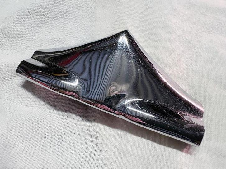 oldtimer Volvo katterug duett middendeel sierlijst motorkap, Auto-onderdelen, Klein materiaal, Oldtimer onderdelen, Volvo, Nieuw