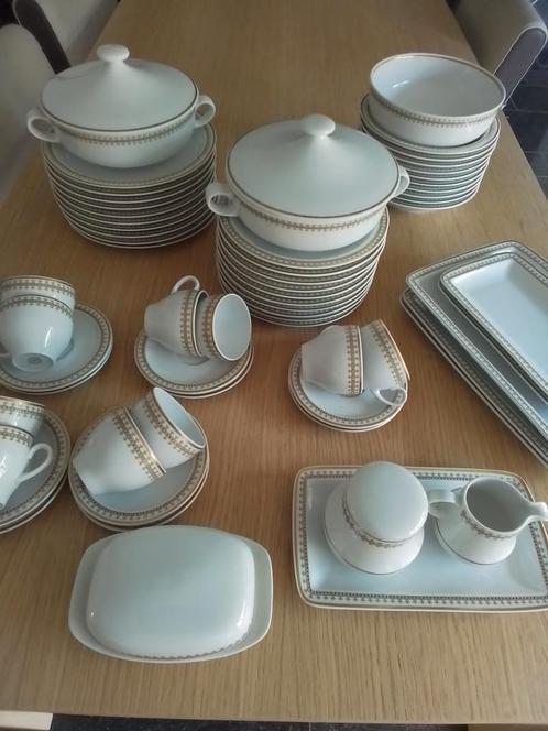 Mosa servies van de ontwerper Piet Stockmans model Symphony, Antiek en Kunst, Antiek | Servies compleet, Ophalen