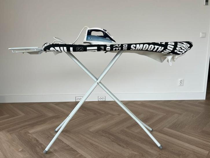 Strijkplank met Strijkijzer Phillips- Complete Set, Witgoed en Apparatuur, Strijkijzers en Strijkplanken, Gebruikt, Strijkijzer met snoer