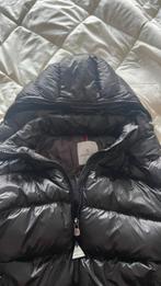 Moncler Maya Jas - Zo goed als nieuw, Kleding | Dames, Jassen | Winter, Verzenden, Zo goed als nieuw, Maat 38/40 (M), Zwart