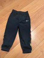 Nike broek 24M, Ophalen of Verzenden, Zo goed als nieuw, Jongetje of Meisje, Broekje