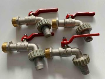 4 nieuwe kogelkranen beschikbaar voor biedingen