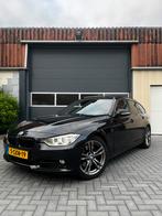 BMW 3-Serie 328i 245pk Aut 2014 Zwart, Auto's, Automaat, 745 kg, Zwart, 4 cilinders