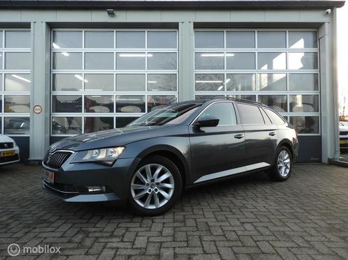 Skoda Superb Combi 1.4 TSI Style Business 150 PK, Auto's, Skoda, Bedrijf, Te koop, Superb, ABS, Achteruitrijcamera, Adaptive Cruise Control