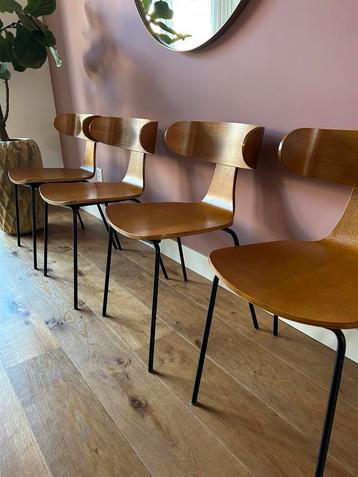 4 houten eetkamerstoelen van Woood