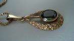 Goud vergulde TEKA ketting en hanger met peridot steen, Overige materialen, Ophalen of Verzenden, Zo goed als nieuw, Met edelsteen