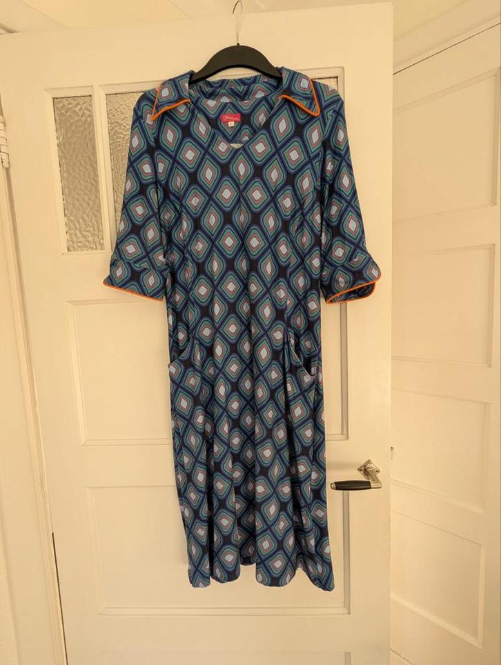 Tante Betsy jurk maat L, Kleding | Dames, Jurken, Zo goed als nieuw, Maat 42/44 (L), Overige kleuren, Onder de knie, Verzenden
