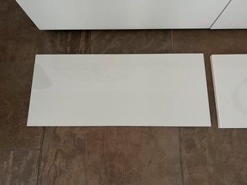 Ik heb nog 2 X SELSVIKEN Ladefront hoogglans wit 60x26cm 