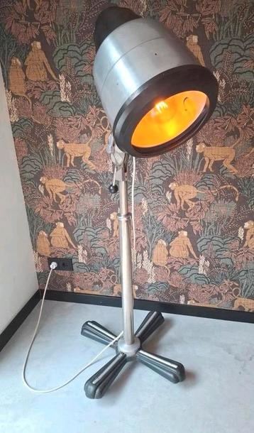 Unieke lamp vloerlamp spot industrieel antieke droogkap beschikbaar voor biedingen