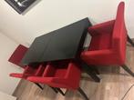 2 zwarte (eet)tafeltjes met rode stoelen, Ophalen, Gebruikt