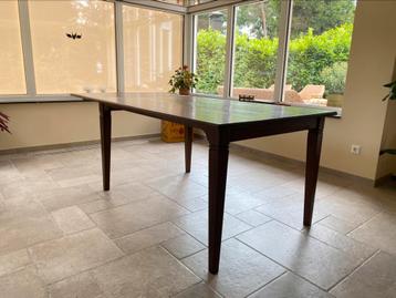 Massief mahonie eettafel beschikbaar voor biedingen