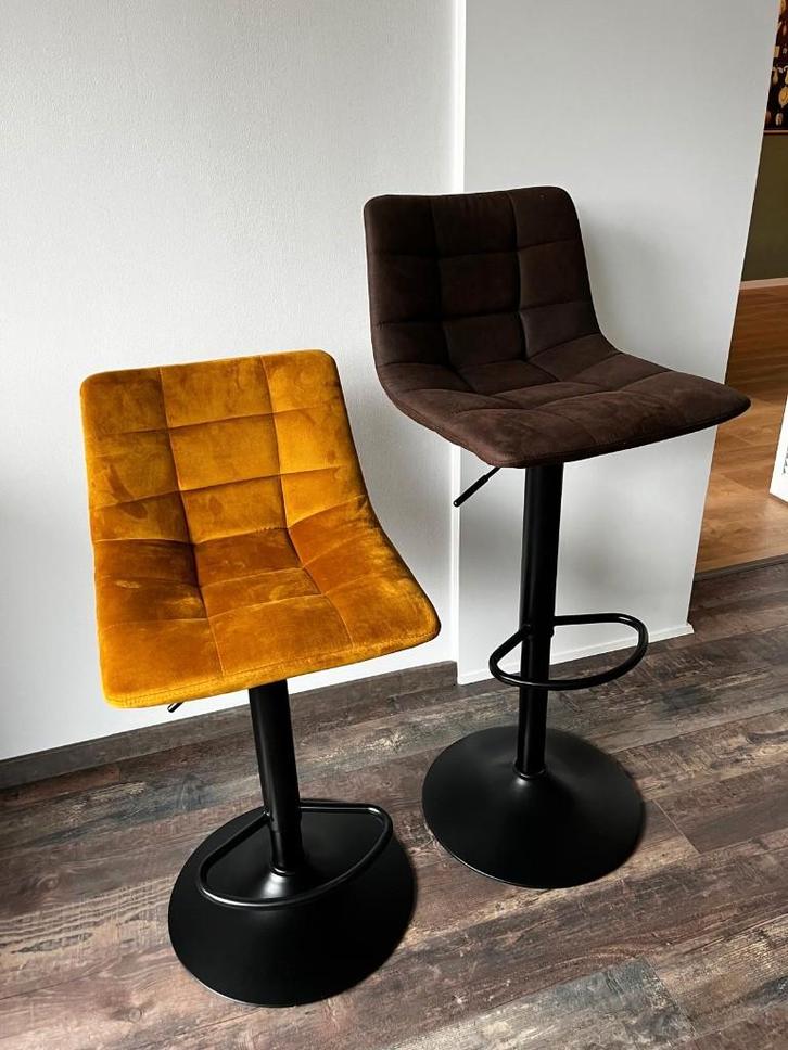 Stoel barkruk, Huis en Inrichting, Stoelen, Zo goed als nieuw, Twee, Metaal, Stof, Overige kleuren, Ophalen