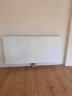 4 Radiatoren van verschillende afmetingen, Doe-het-zelf en Verbouw, Verwarming en Radiatoren, Ophalen, 30 tot 80 cm, Gebruikt