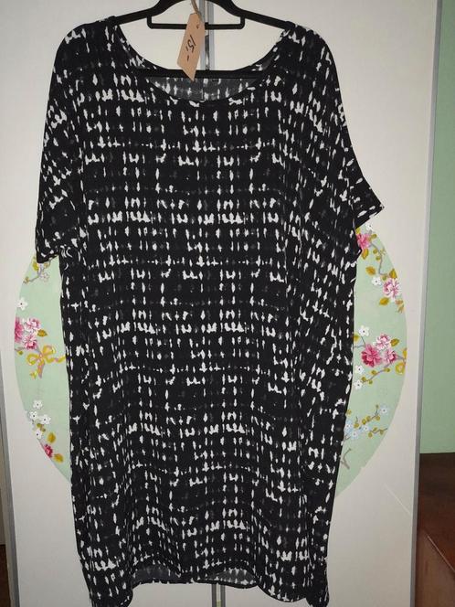 Zwart Wit Tuniek Jurkje 50 52, Kleding | Dames, Grote Maten, Zo goed als nieuw, Blouse of Tuniek, Zwart, Ophalen of Verzenden