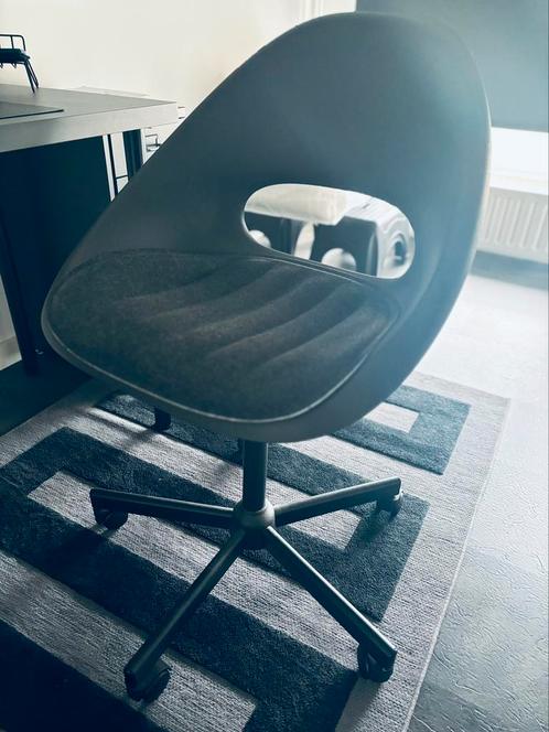IKEA draaistoel + zitkussen (ELDBERGET/MALSKÄR), Huis en Inrichting, Bureaustoelen, Zo goed als nieuw, Bureaustoel, Zwart, Ophalen