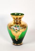 Vintage Boheems vaasje. Groen, verguld glas. Czechoslovakia., Ophalen of Verzenden