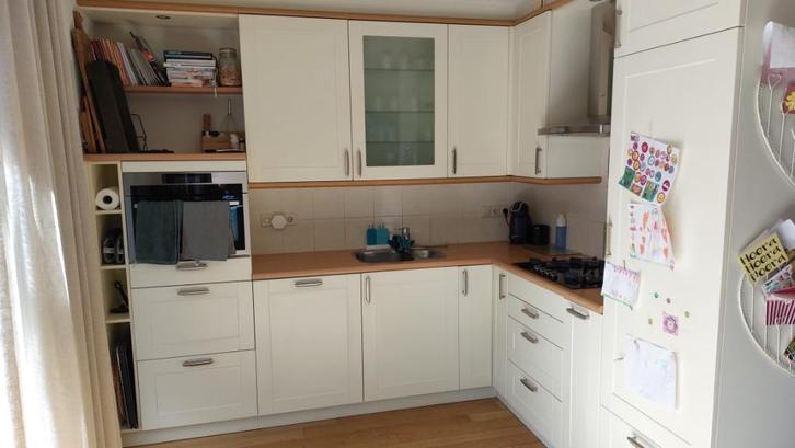 GRATIS keuken incl.apparatuur, Huis en Inrichting, Keuken | Complete keukens, Gebruikt, Hoekkeuken, Crème, Kunststof, Ophalen